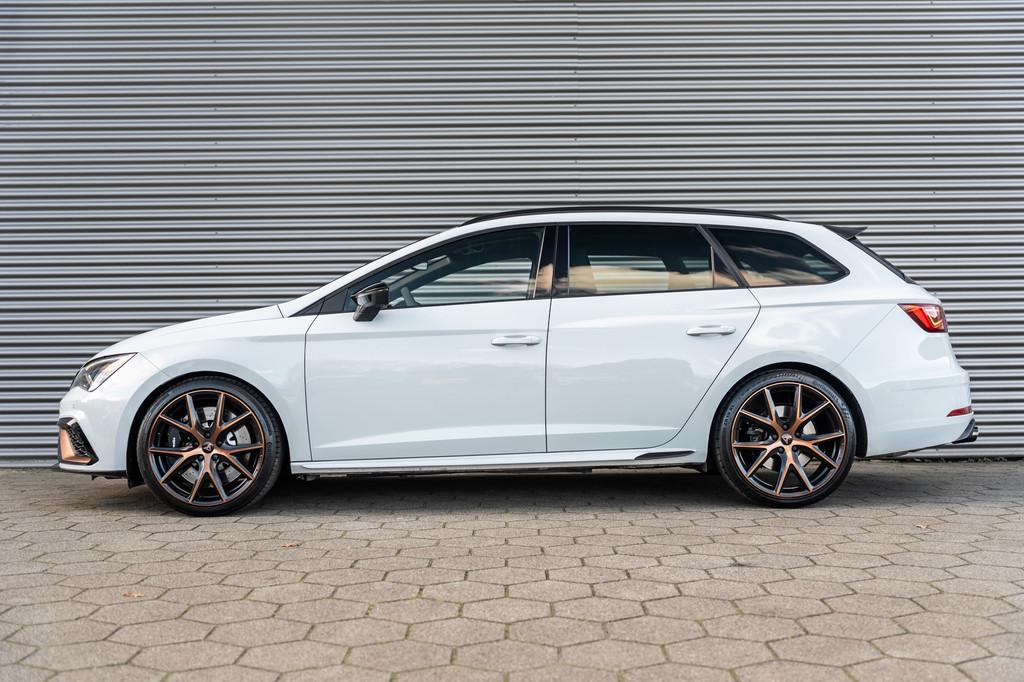 SEAT Leon ST 2.0 TSI CUPRA R 4DRIVE PANO CARBON BREMBO BEATS, Automaat, Gebruikt, Zwart, 4 cilinders