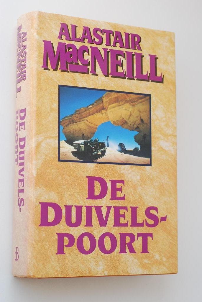 Alastair MacNeill - De duivelspoort (1995), Boeken, Avontuur en Actie, Zo goed als nieuw, Verzenden