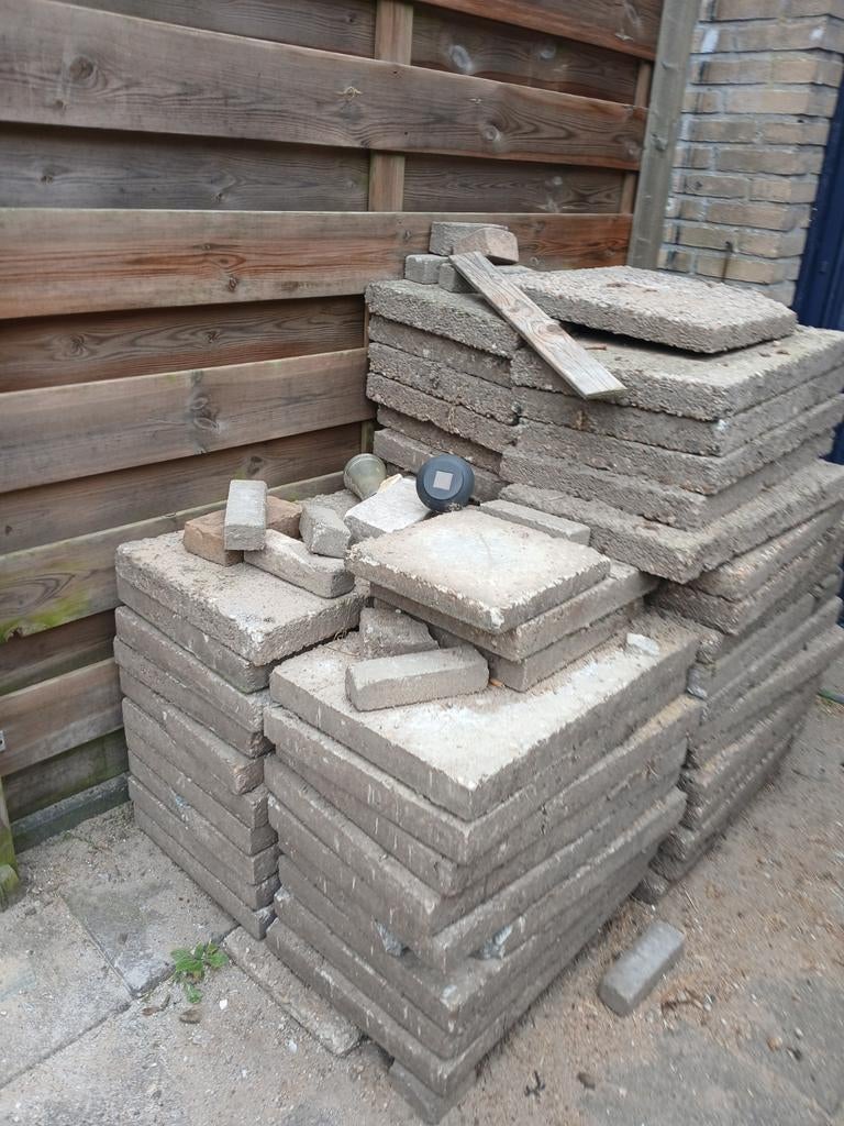 Gratis grindtegels 60x40 - ca. 10m2, Gebruikt, Ophalen of Verzenden, 10 m² of meer, Grind