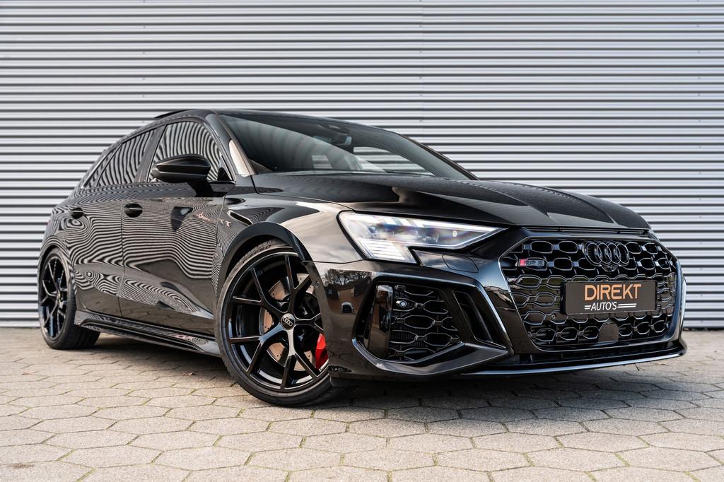 Audi RS3 2.5 TFSI RS 3 QUATTRO PANO KEYLESS CAMERA RS ZETELS, Automaat, Gebruikt, Zwart, Zwart