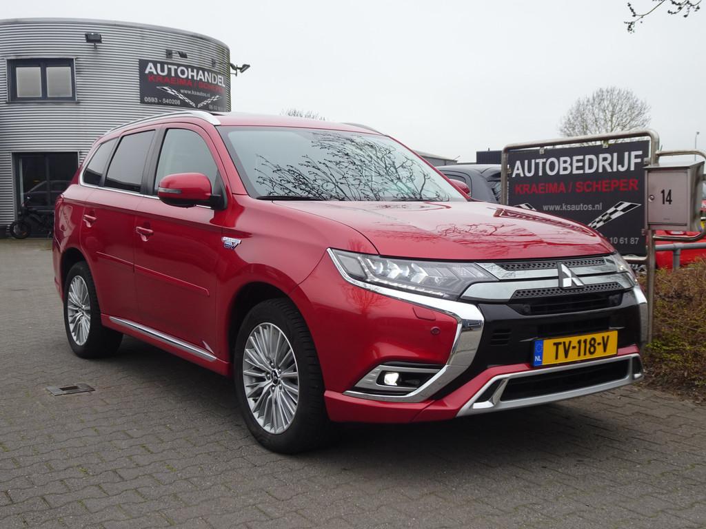 Mitsubishi Outlander 2.4 PHEV Intense+ (bj 2018, automaat), Automaat, 135 pk, Euro 6, 4 cilinders