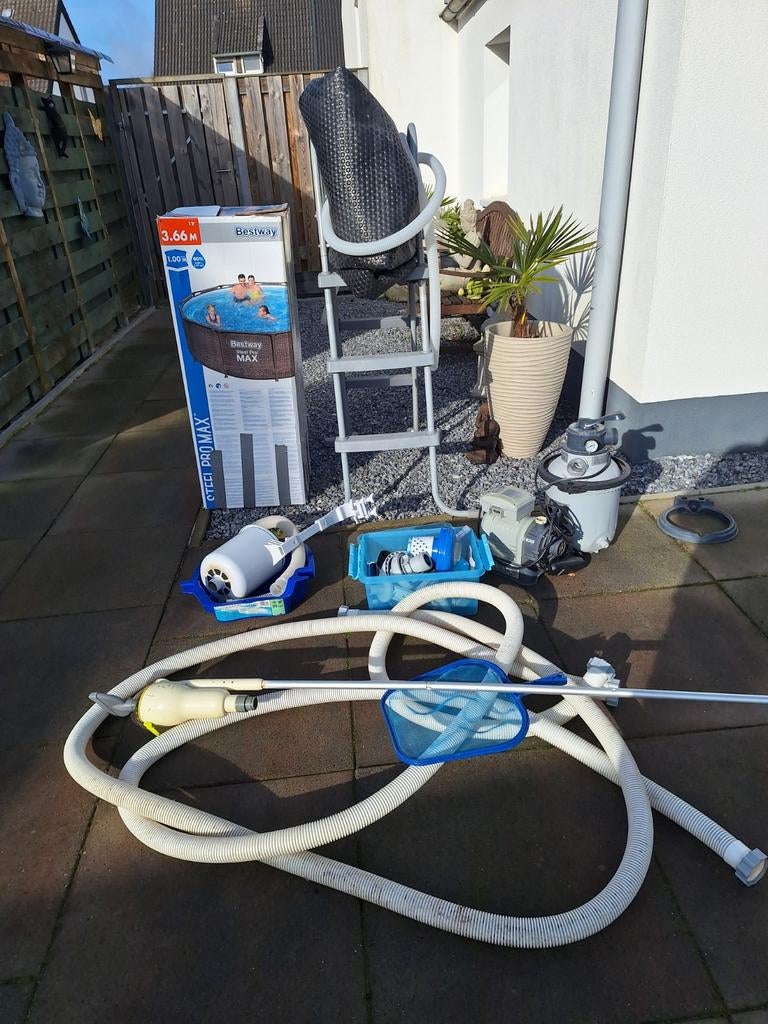 Opzetzwembad met  zandfilter en overige benodigdheden, Ophalen, Minder dan 80 cm, Rond, 300 cm of meer