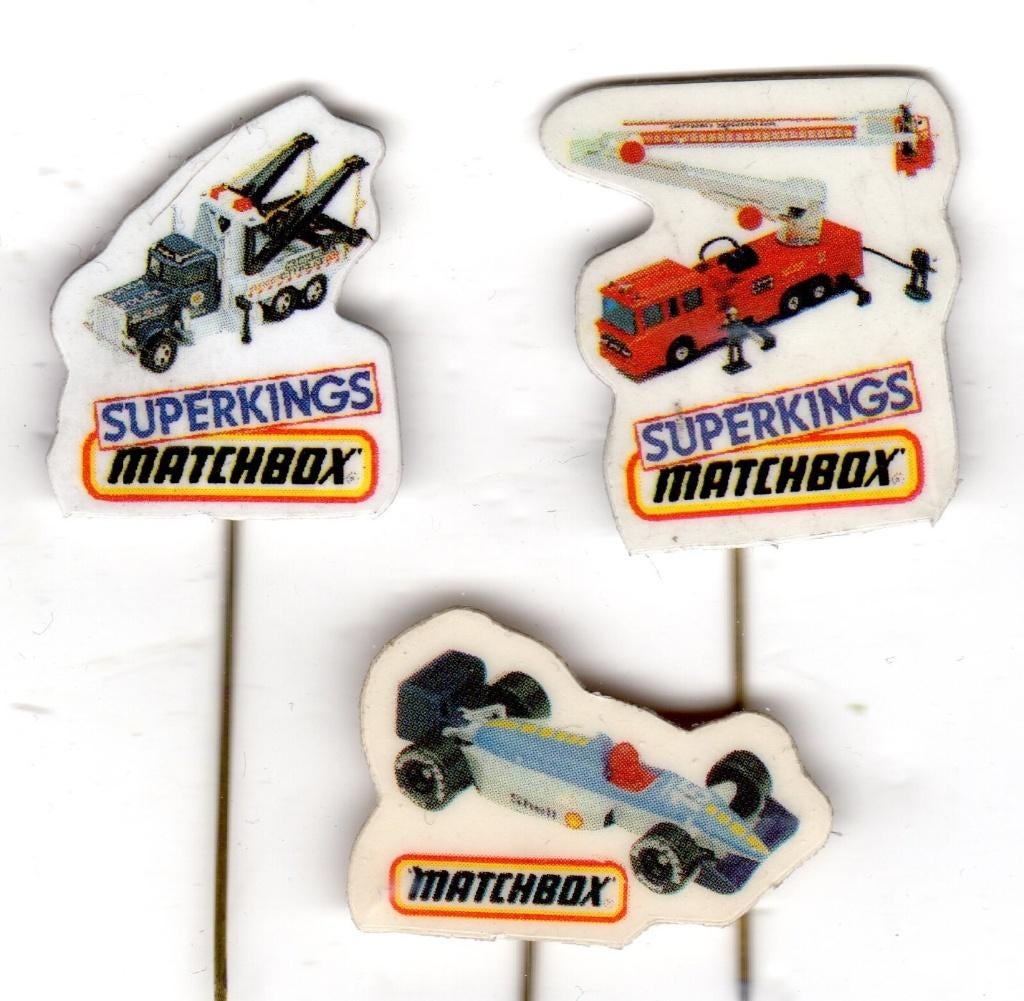 3 speldjes matchbox models takelwagen race auto (a3), Verzamelen, Speldjes, Pins en Buttons, Ophalen of Verzenden, Gebruikt, Overige onderwerpen