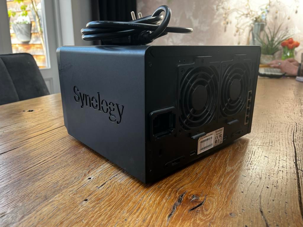 Synology DS1513+ NAS - 5-bay opslagoplossing, Ophalen of Verzenden, Gebruikt