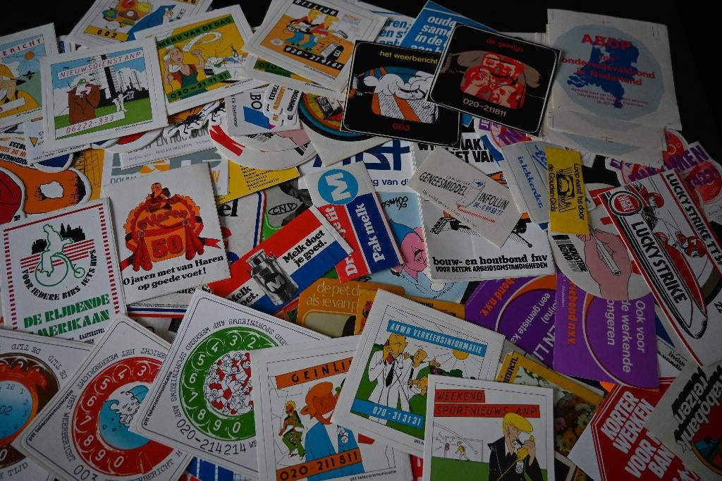 sticker verzameling oude stickers Doos vol Retro Vintage, Ophalen, Zo goed als nieuw