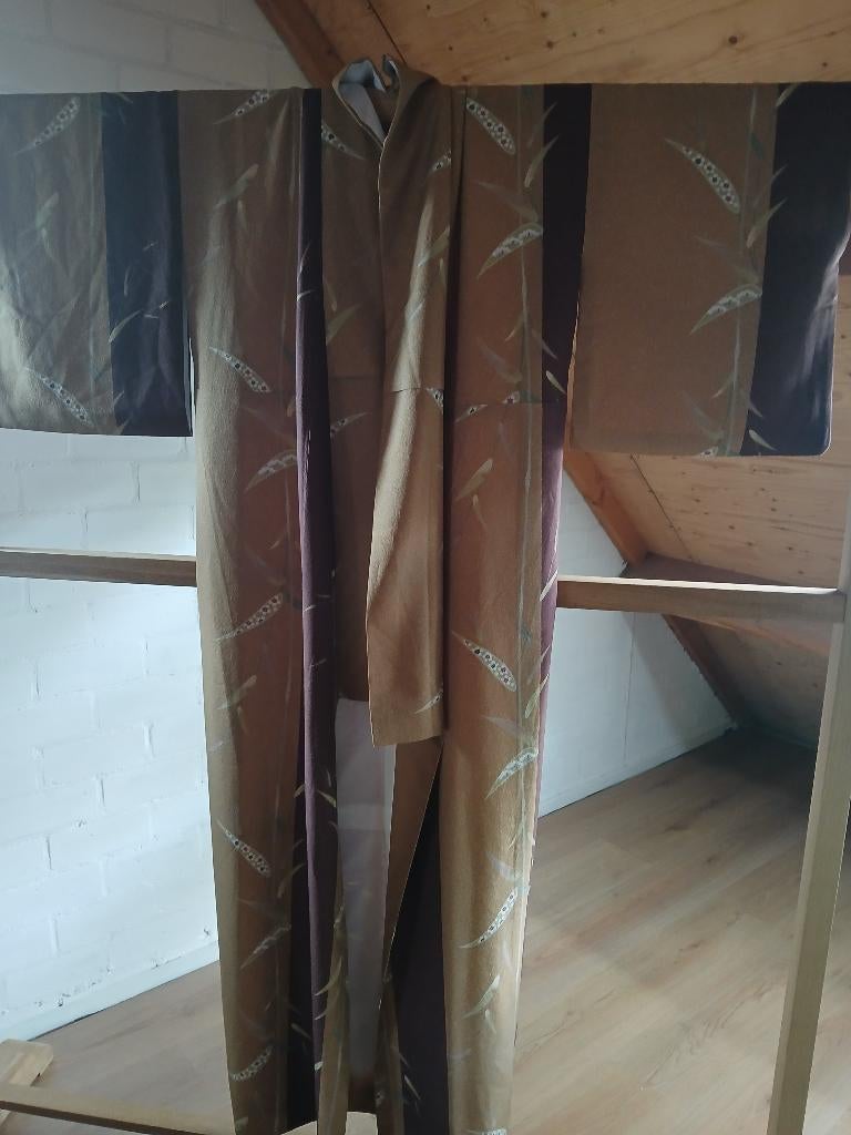 Traditionele Japanse Kimono blown perple