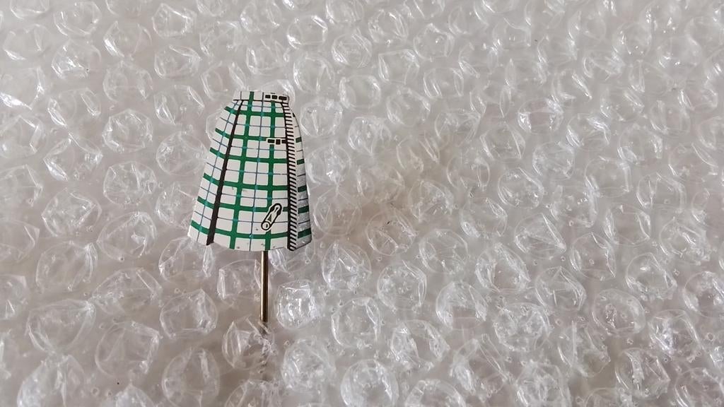 Speldje Schots rokje, Ophalen of Verzenden, Zo goed als nieuw, Overige onderwerpen