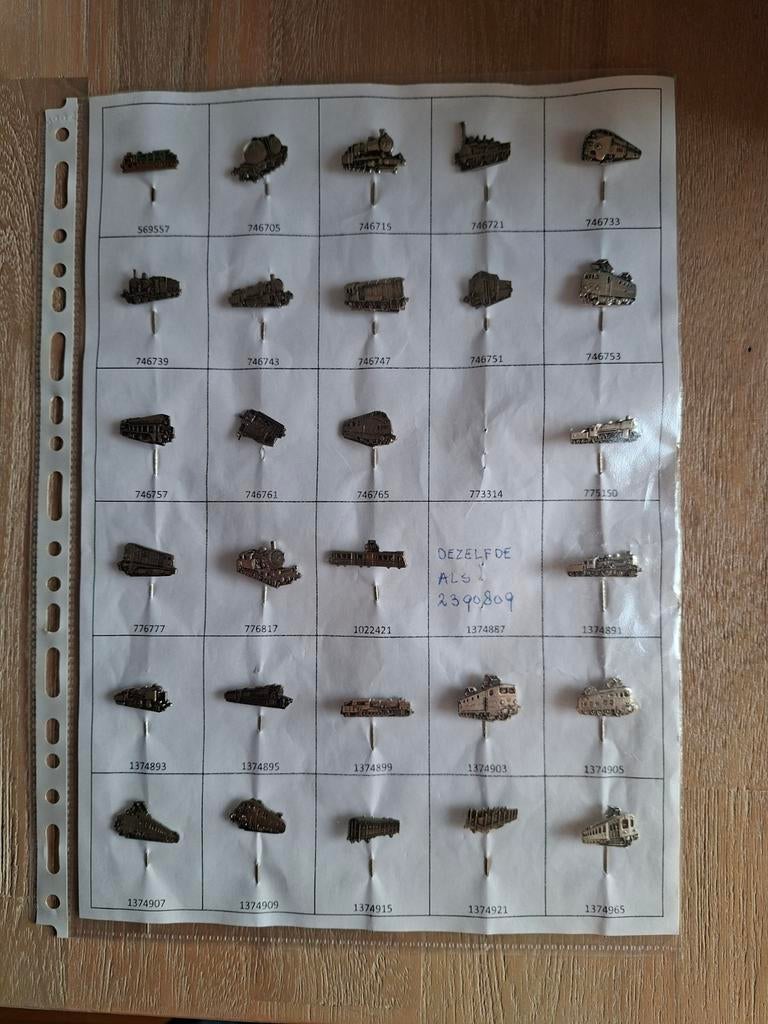 Nederlandse Spoorwegen/Speldjes/pins met treinen als motief, Ophalen, Gebruikt, Transport