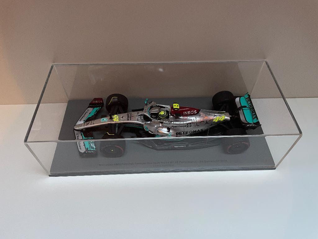 Lewis Hamilton Spark 1:18 Mercedes AMG F1 W13 E GP Bahrain, Ophalen of Verzenden, Nieuw, Auto, Overige merken