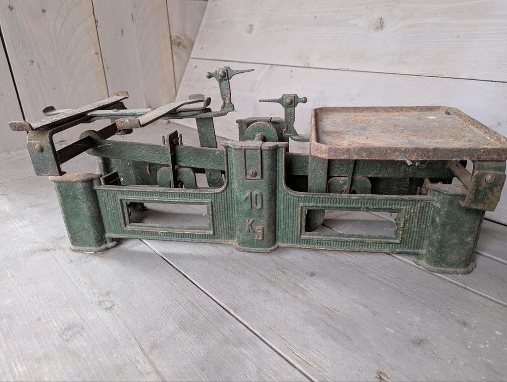 Weegschaal oud, Ophalen