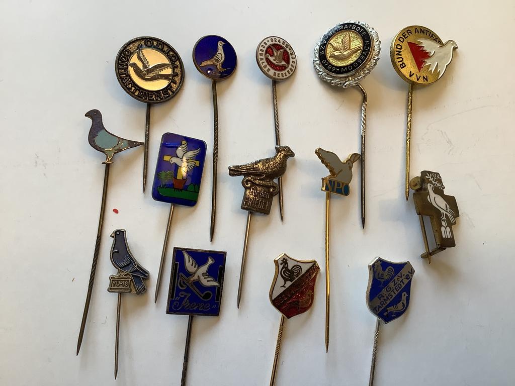 14 speldjes met duiven, Ophalen of Verzenden, Zo goed als nieuw, Overige onderwerpen