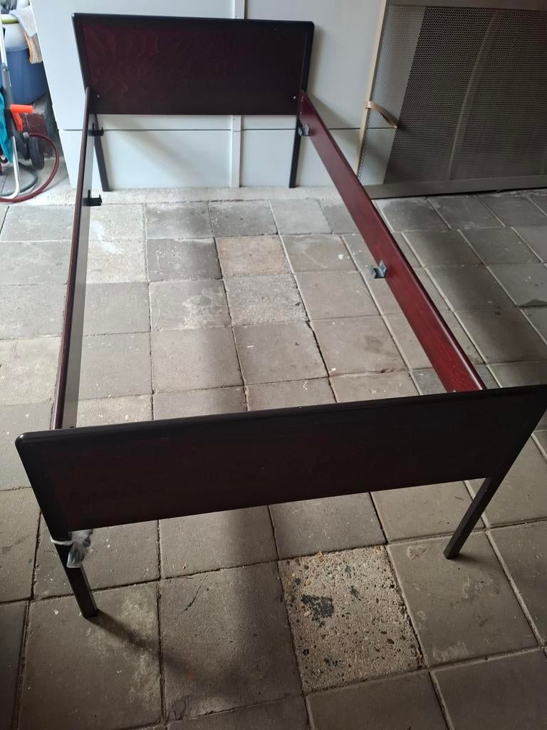 Auping bed handverstelbaar 1.90 meter notenkleur, Ophalen