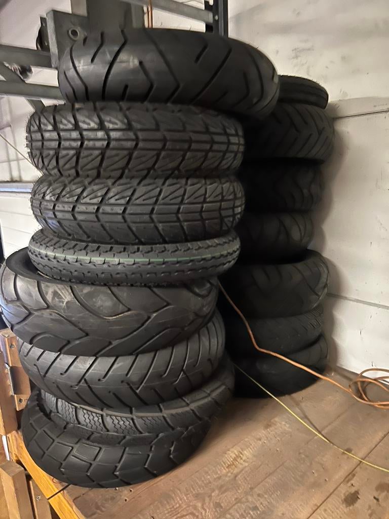 Partij scooterbanden brommer banden, Fietsen en Brommers, Ophalen, Zo goed als nieuw, Overige typen, Overige merken