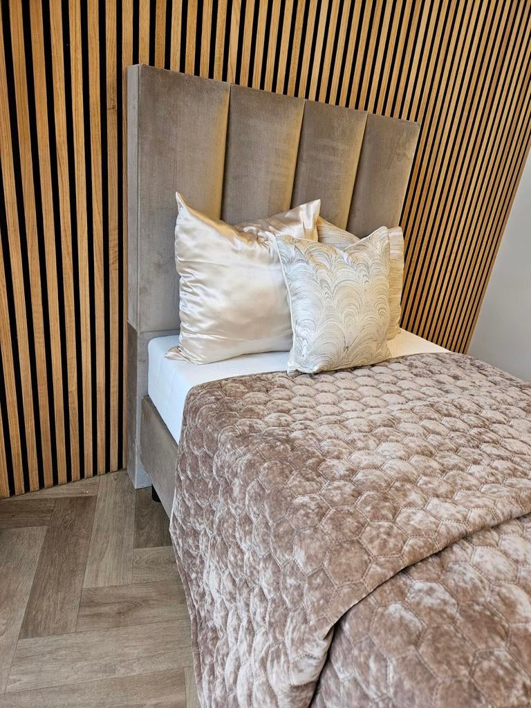 Nieuw boxspring 90x200 bed eric kuster taupe opbergbed, Ophalen of Verzenden, Eenpersoons, 90 cm