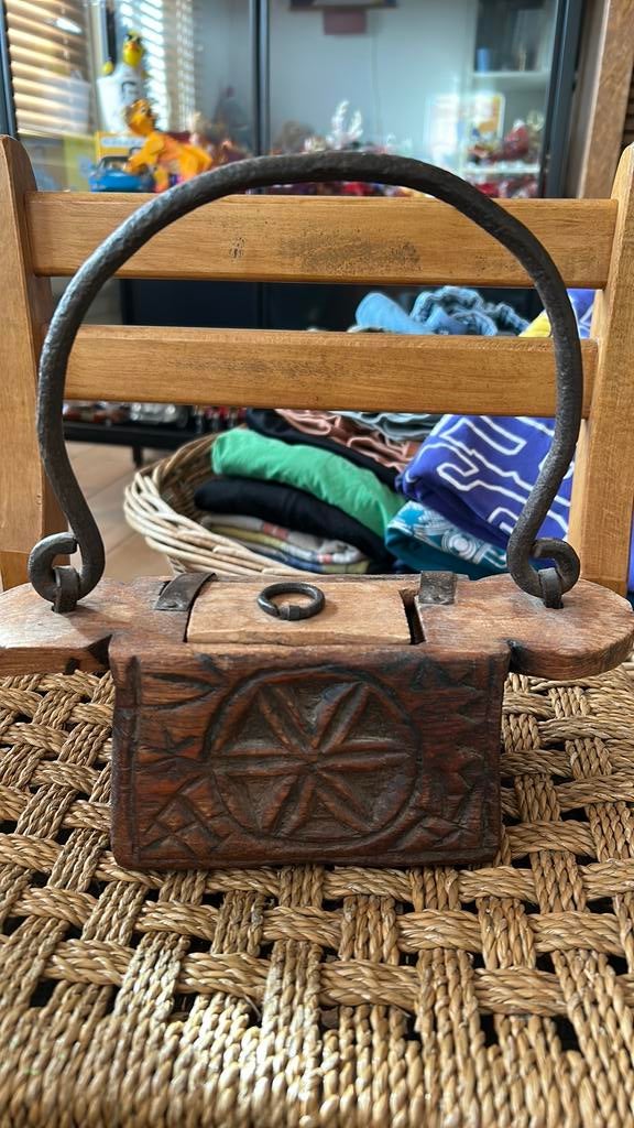 Vintage of antiek oliepot olie pot uit India, Antiek en Kunst, Ophalen of Verzenden