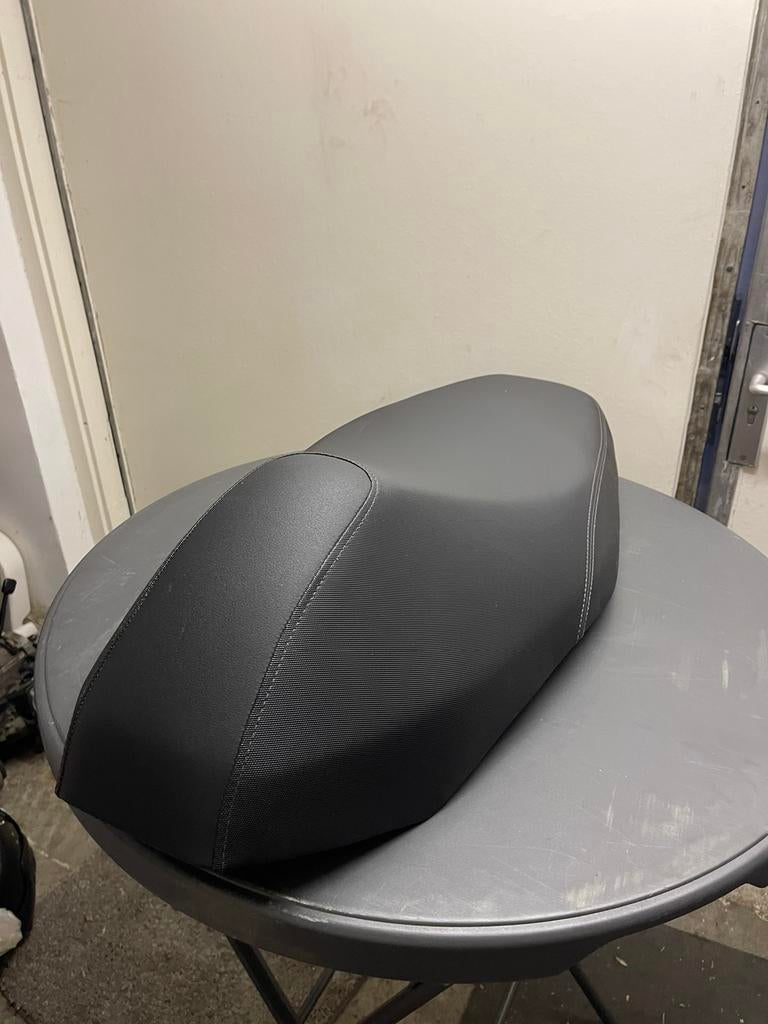 Kymco Agility City 200 Zadel / Buddyseat Origineel