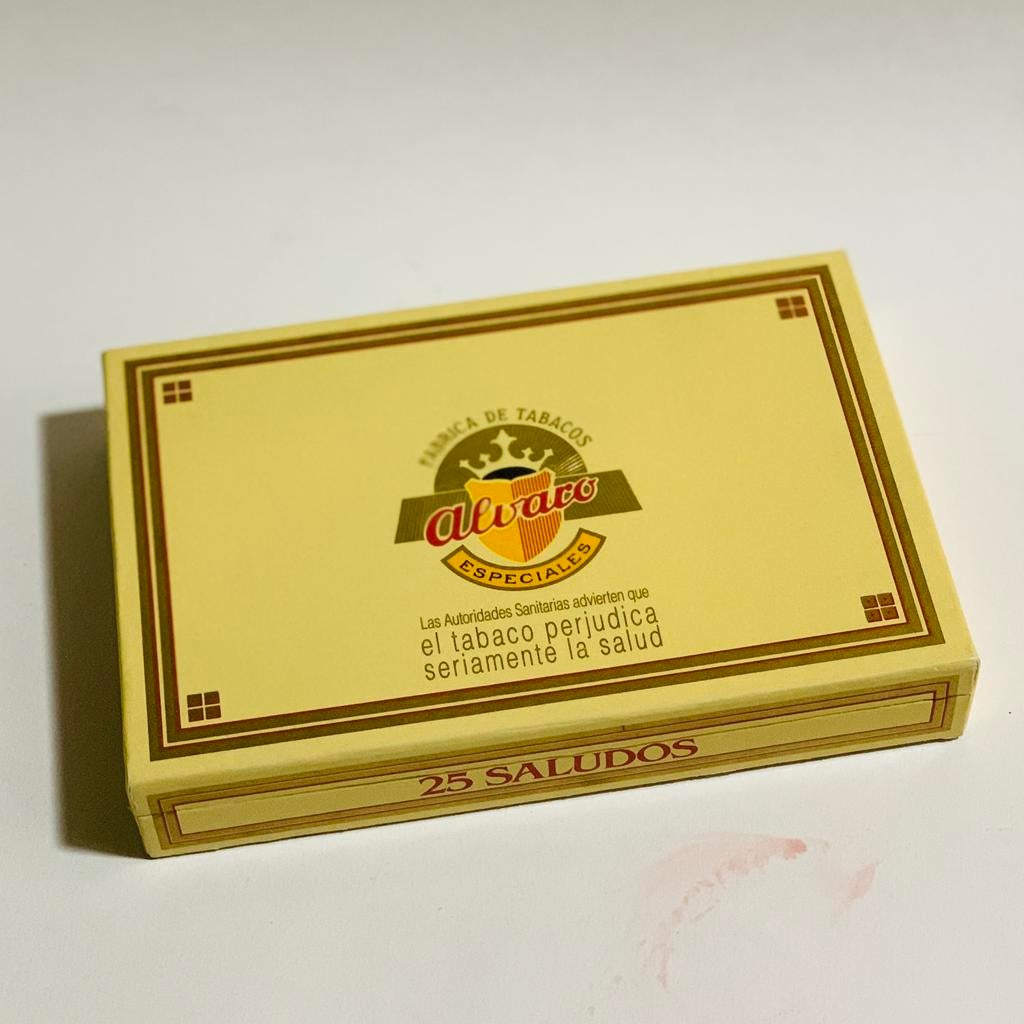 Sigarendoosje Alvaro tabacos doosje, Verzamelen, Rookartikelen, Aanstekers en Luciferdoosjes, Zo goed als nieuw, Tabaksdoos of Verpakking
