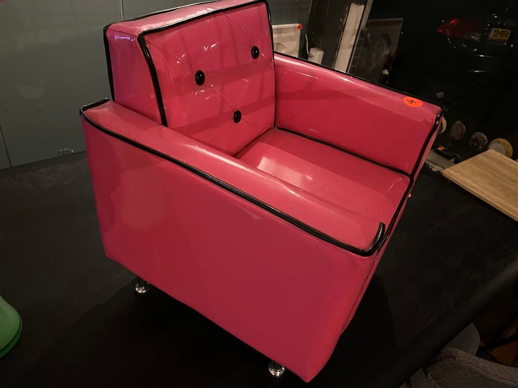 Knalroze Peuterstoel in Lakleer, Kinderen en Baby's, Kinderkamer | Tafels en Stoelen, Ophalen, Nieuw, Stoel(en)