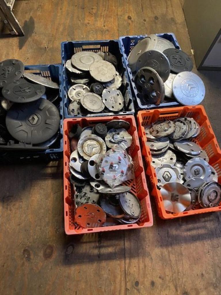 Naaf kappen deksels Peugeot, Citroen en Renault, Ophalen, Gebruikt, Renault, Deur