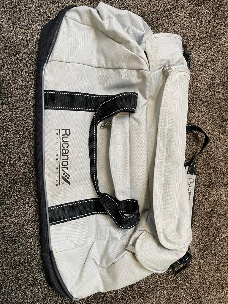 Grijze Rucanor sporttas met vakken, Ophalen of Verzenden, Gebruikt, Unisex volwassen