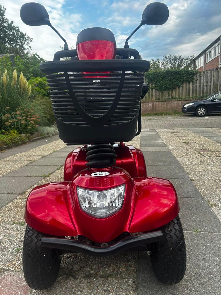Rode scootmobiel, Ophalen