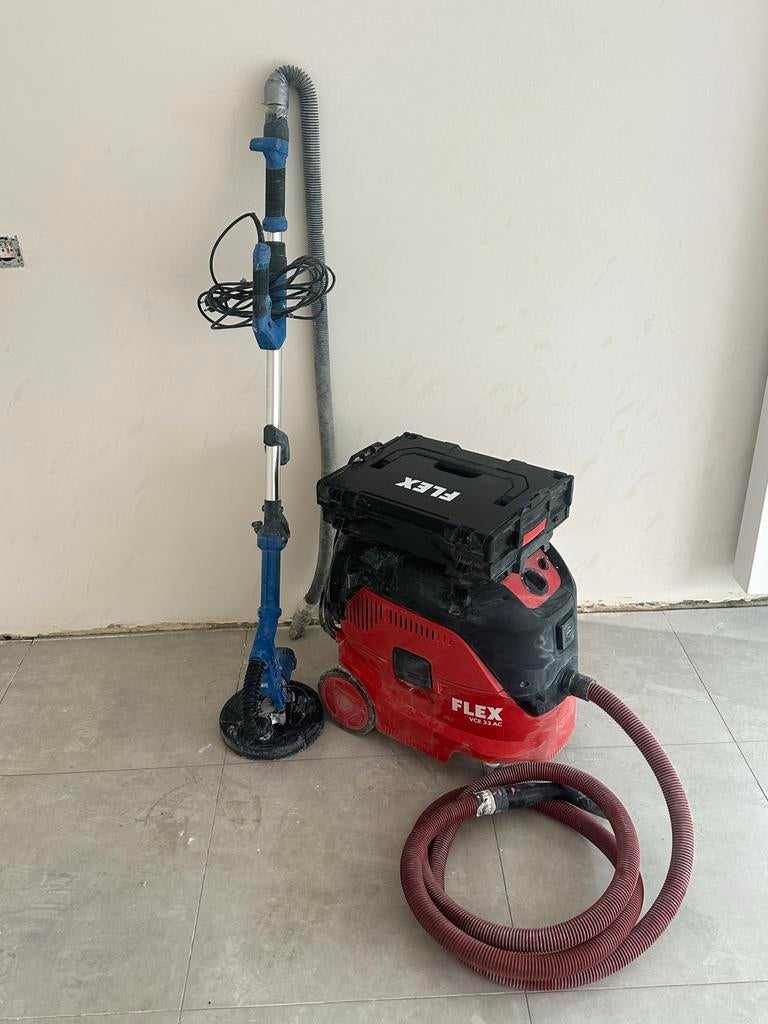 Wandschuurmachine + Stofzuiger te Huur - Ideaal voor Renovat, Ophalen of Verzenden, Gebruikt, 600 tot 1200 watt, Overige typen