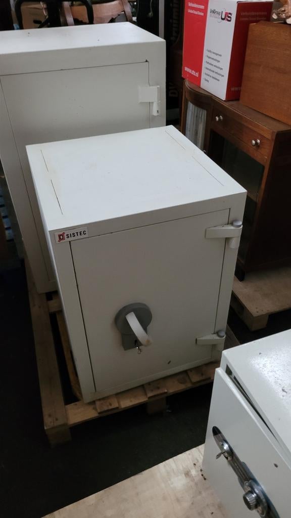 Kluis - 74x54x54 cm - 1 Sleutel, Ophalen, Gebruikt, Brandkast