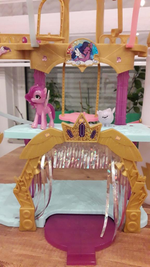 My Little Pony, Ophalen