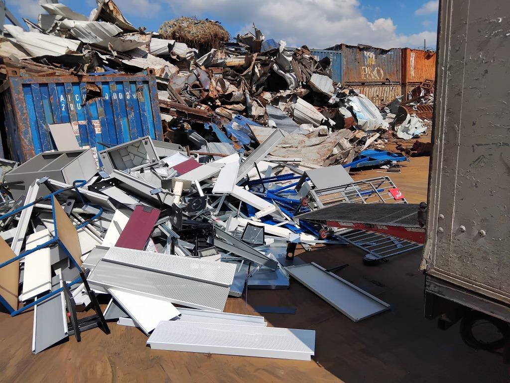 Van Rooijen Oud ijzer en Metaalhandel Gratis Ophaalservice, Diensten en Vakmensen, Sloopwerk binnen