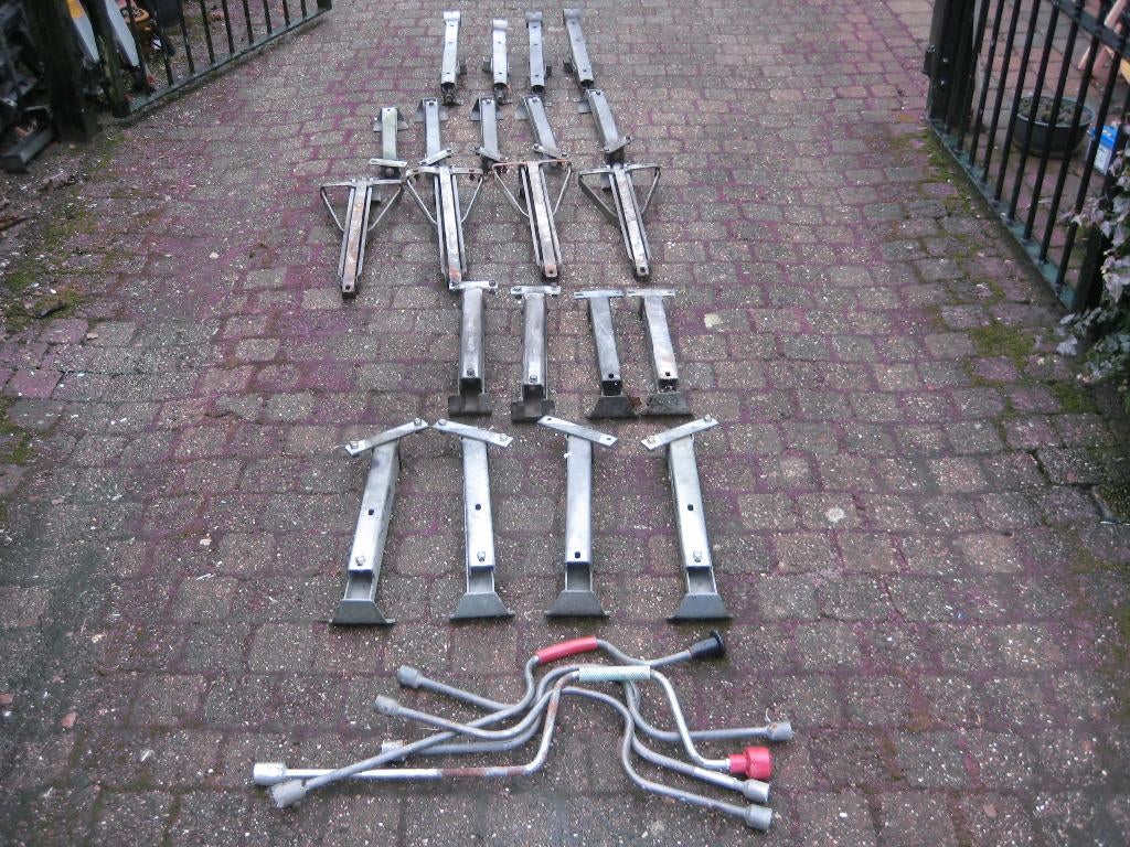 te koop div uitdraaisteunen en slingers, Ophalen of Verzenden, Gebruikt