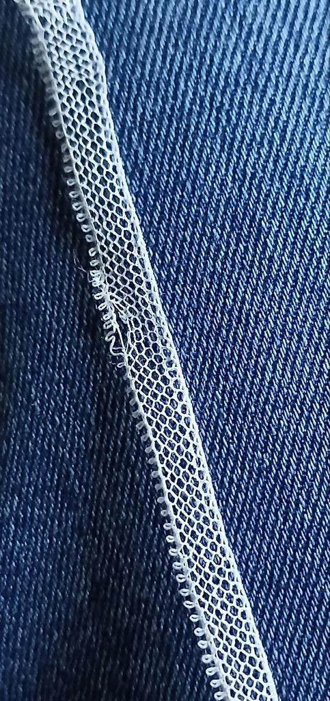 Picotrand antiek kant band tule klederdracht oorijzer muts, Ophalen