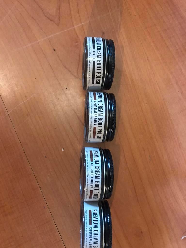 Premium schoensmeer chocolade bruin/ zwart, Palladium, nieuw, Kleding | Dames, Schoenen, Ophalen of Verzenden, Nieuw, Zwart, Sneakers of Gympen