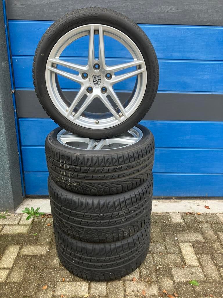 19 inch orignele Porsche 911 991 MKII velgen met winterband, Banden en Velgen, Winterbanden, 235 mm, Ophalen