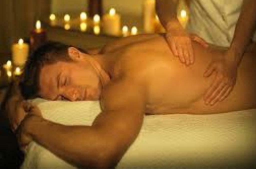 Masseur voor mannen, Diensten en Vakmensen, Welzijn | Masseurs en Massagesalons, Ontspanningsmassage