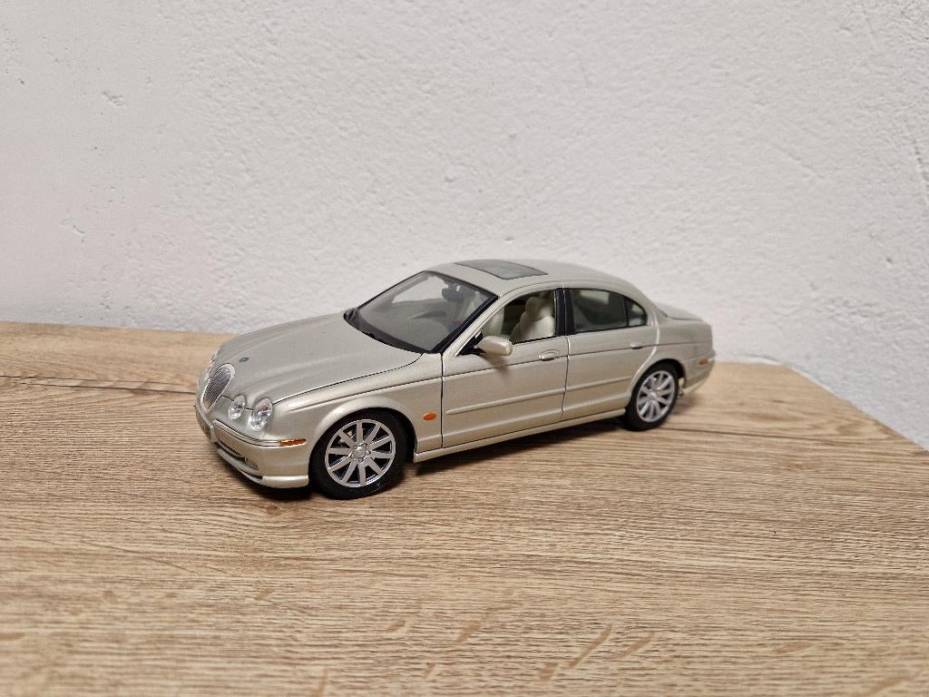 Maisto Jaguar S-type, Hobby en Vrije tijd, Modelauto's | 1:18, Maisto, -, Ophalen of Verzenden, Zo goed als nieuw
