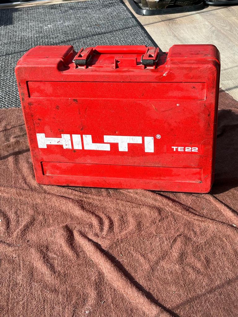 Hilti TE 22 klopboor incl 32 boren, Ophalen, Gebruikt