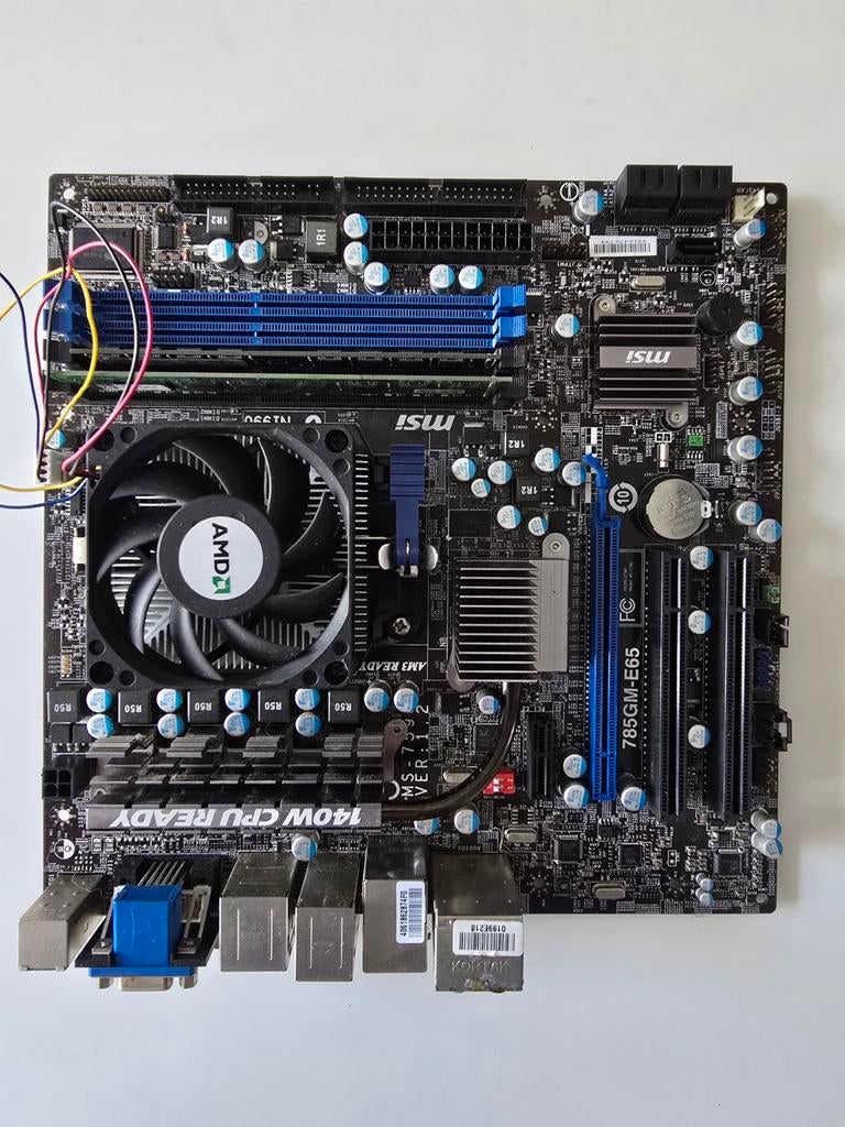 MSI 785GM-E65 moederbord met AMD CPU, Computers en Software, Moederborden, Ophalen of Verzenden, Gebruikt, DDR3