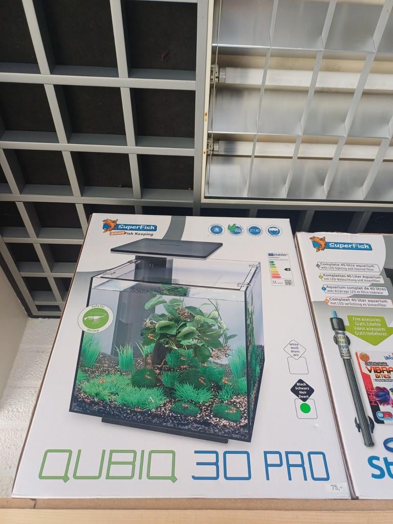 Superfish qubic 30 pro, Dieren en Toebehoren, Vissen | Aquaria en Toebehoren, Ophalen of Verzenden, Zo goed als nieuw, Leeg aquarium