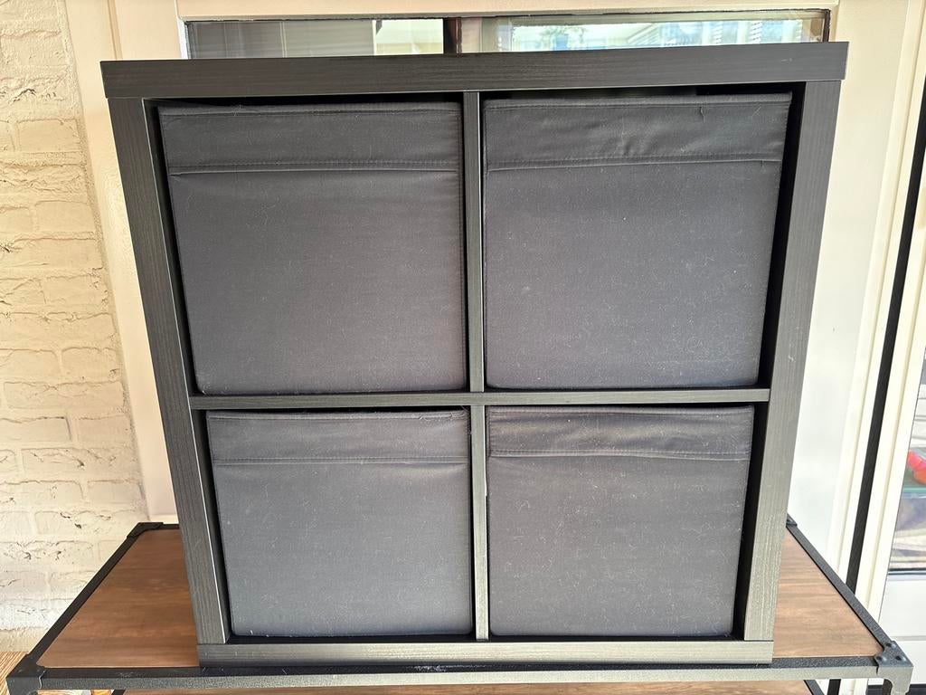 Zwart vakkenkast Ikea en stoffen manden, Ophalen, Gebruikt