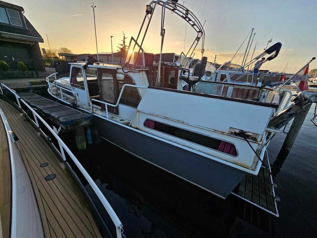 Kruiser van 11m x 3.4 met boegschroef, Gebruikt, Staal, 50 pk of meer, Diesel