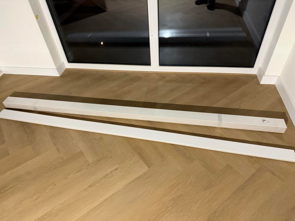 Hoge witte plinten 7stuks 90mm hoog, Nieuw, Ophalen of Verzenden, Mdf, 250 cm of meer