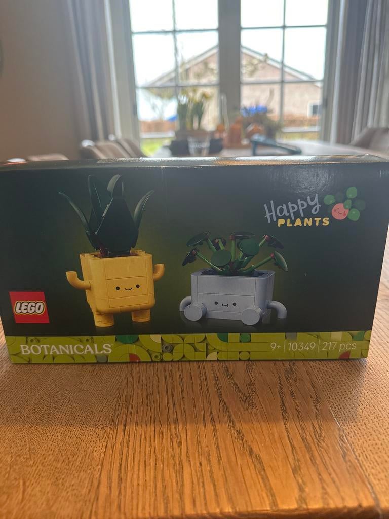 LEGO Botanicals Happy Plants 10349 - Nieuw en Ongeopend, Overige thema's, Lego, Nieuw, Ophalen of Verzenden