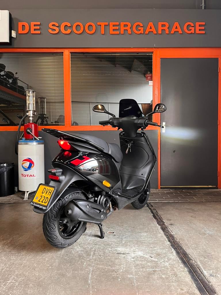 Piaggio Zip Brom 45km E4 SP 2019 Full black on black, Gebruikt, Piaggio, Piaggio, Maximaal 45 km/u