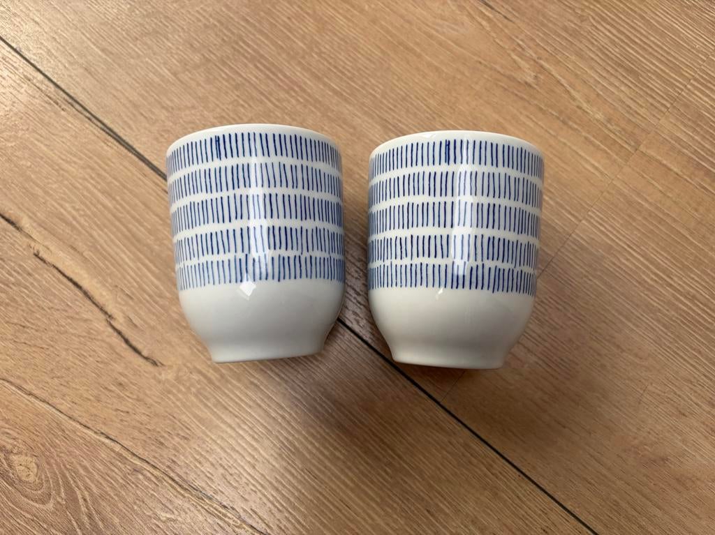 IKEA set van 2 blauw gestreepte koppen, Keramiek, Ophalen of Verzenden, Zo goed als nieuw, Overige stijlen