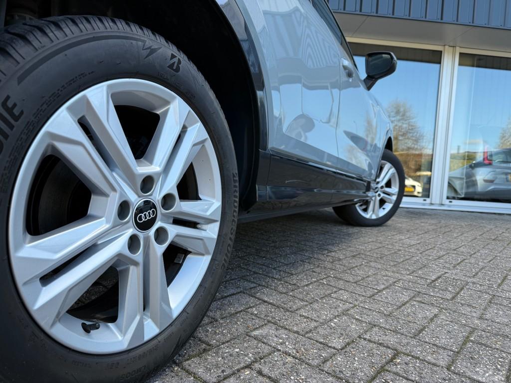 Audi Q2 35 TFSI Advanced edition, Q2, 4 cilinders, Electronic Stability Program (ESP), Origineel Nederlands