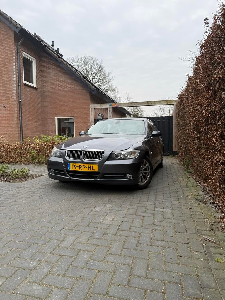 BMW 3-Serie 325i 2005 | Nieuwe APK!, Achterwielaandrijving, Beige, 2497 cc, Handgeschakeld