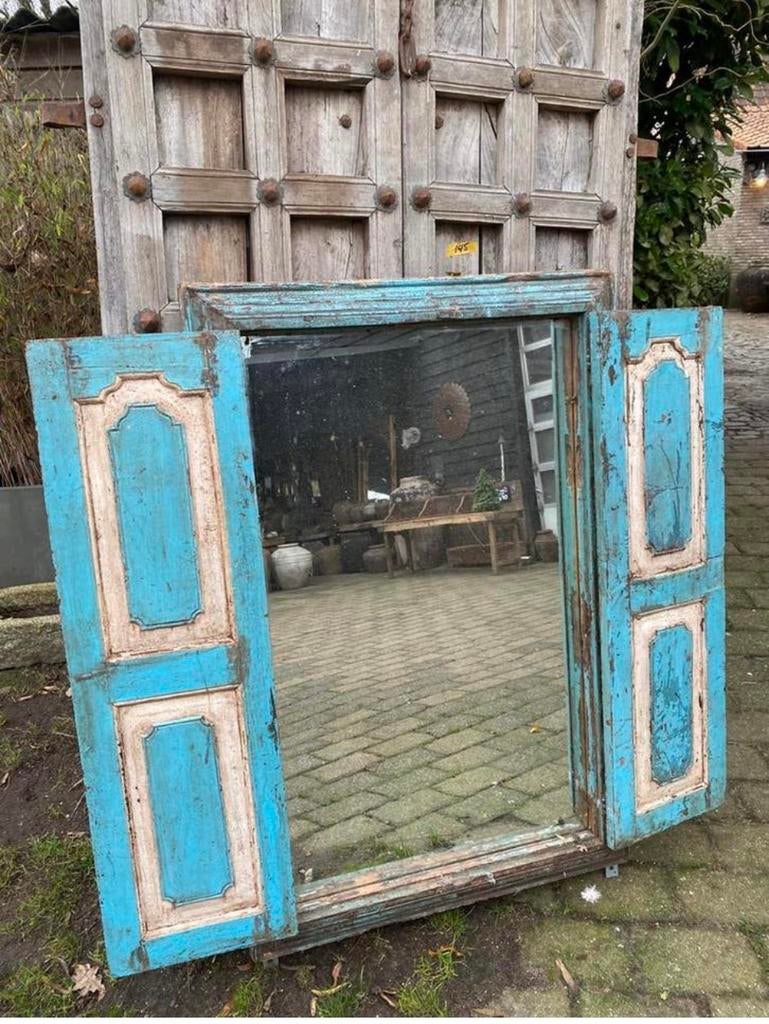 Unieke spiegel in oud raamluik, Ophalen, Gebruikt, Nvt, Rechthoekig