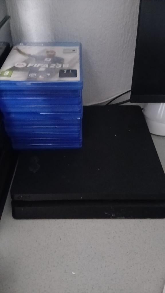 PS4 met 2 controllers en games, Ophalen