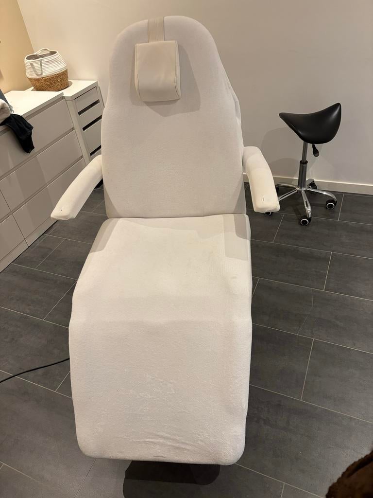 Gharieni behandelstoel incl. Linnenset