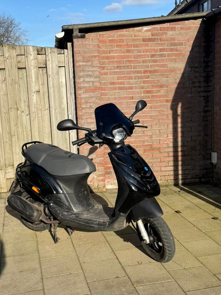 Zip 4t 50cc, Fietsen en Brommers, Scooters | Piaggio, Gebruikt, Zip, Maximaal 45 km/u, Benzine, Ophalen